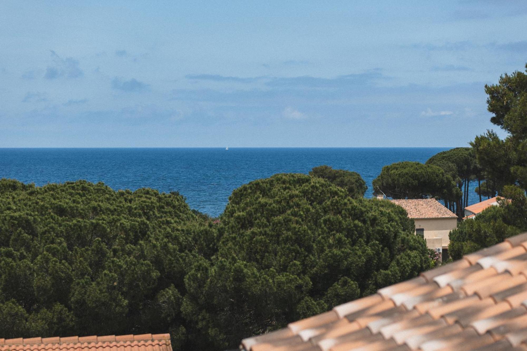 Boutique Hotel Responsable Et Restaurant Basgi Basgi Saint-Florent  Exterior photo