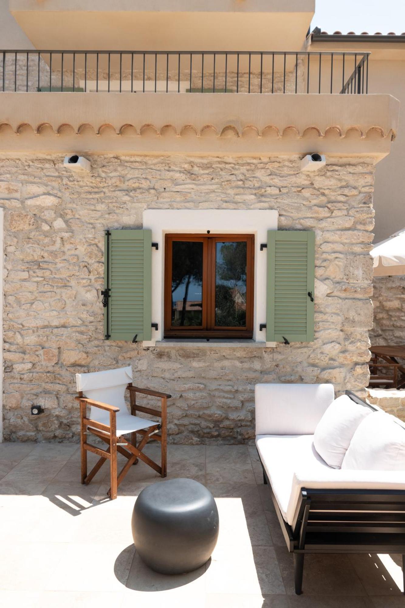 Boutique Hotel Responsable Et Restaurant Basgi Basgi Saint-Florent  Exterior photo